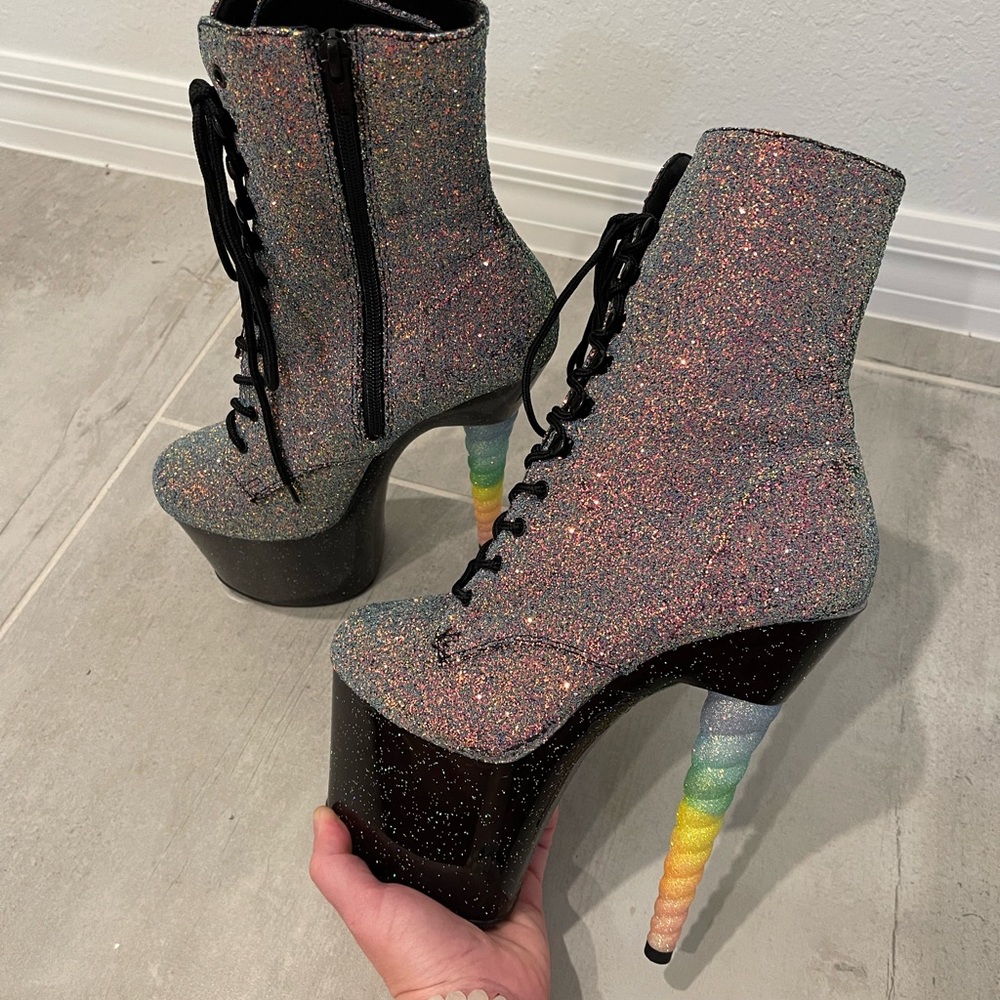7” Unicorn glitter Pleaser Heels, Size: 8